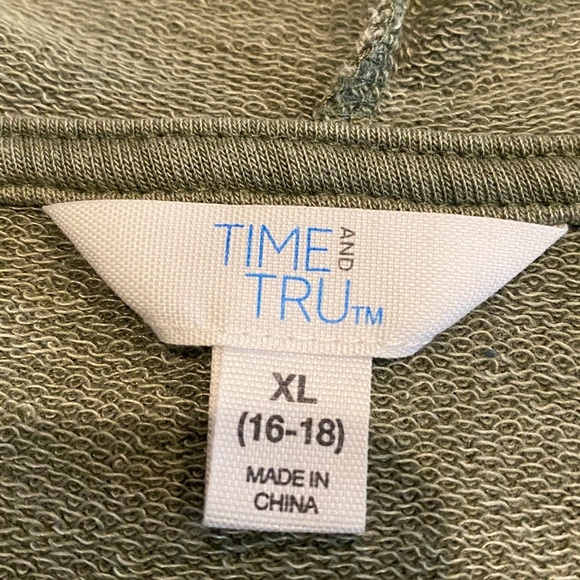 Time and Tru Sage/Olive Green V-Neck Hoodie. Size XL. (16/18). Front Pocket. - Picture 6 of 12